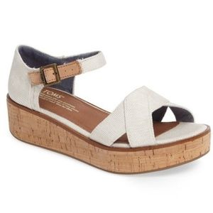 Semi new sandals..wore only a couple of times